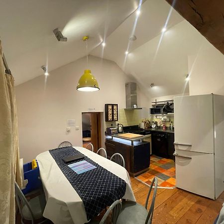 Alne C Farmhouse Accommodation מראה חיצוני תמונה