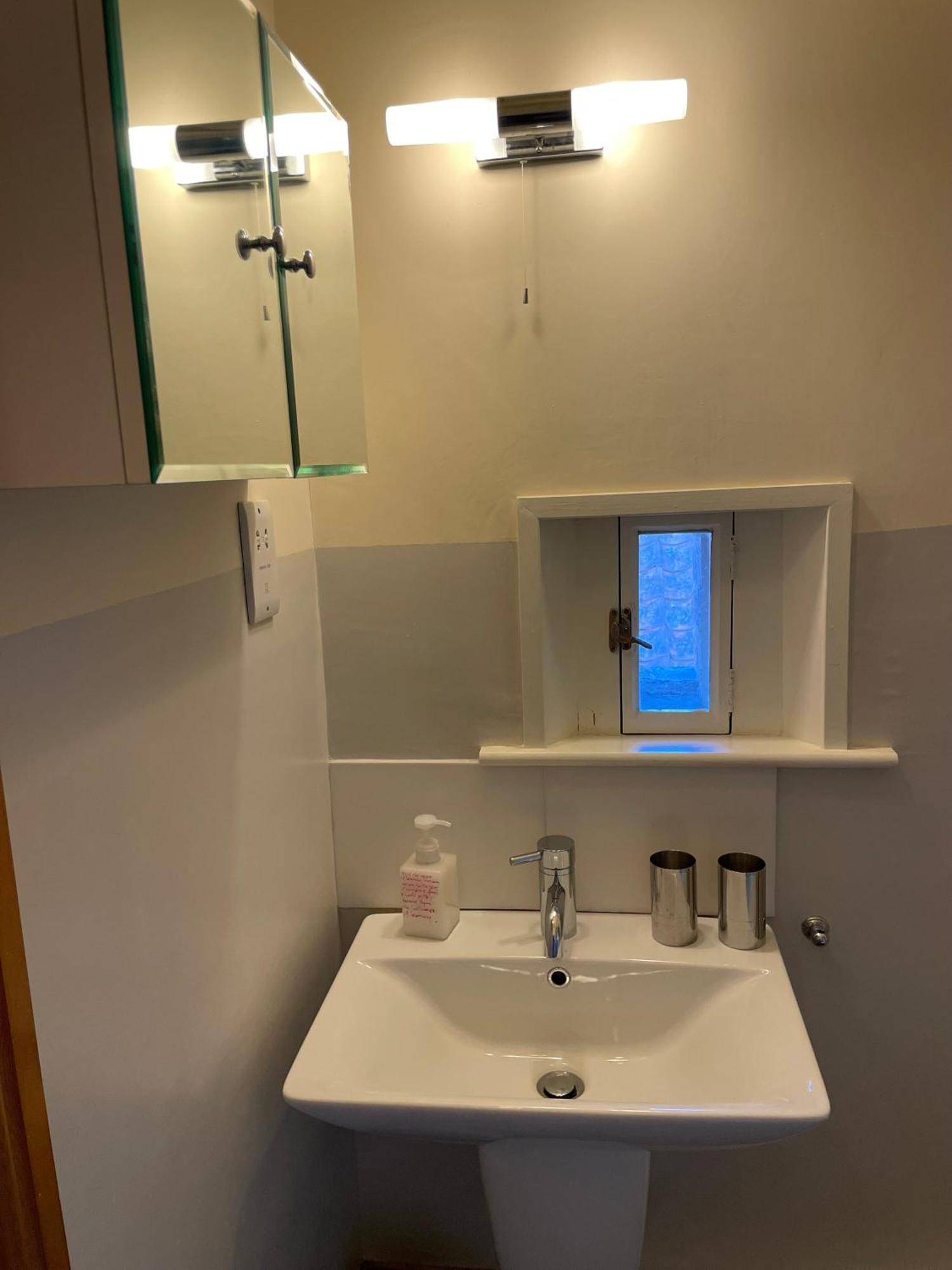 Alne C Farmhouse Accommodation מראה חיצוני תמונה